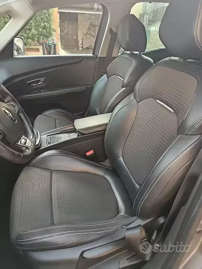 Usata Renault Scénic 110 CV (80 kW) 2017 Monovolume