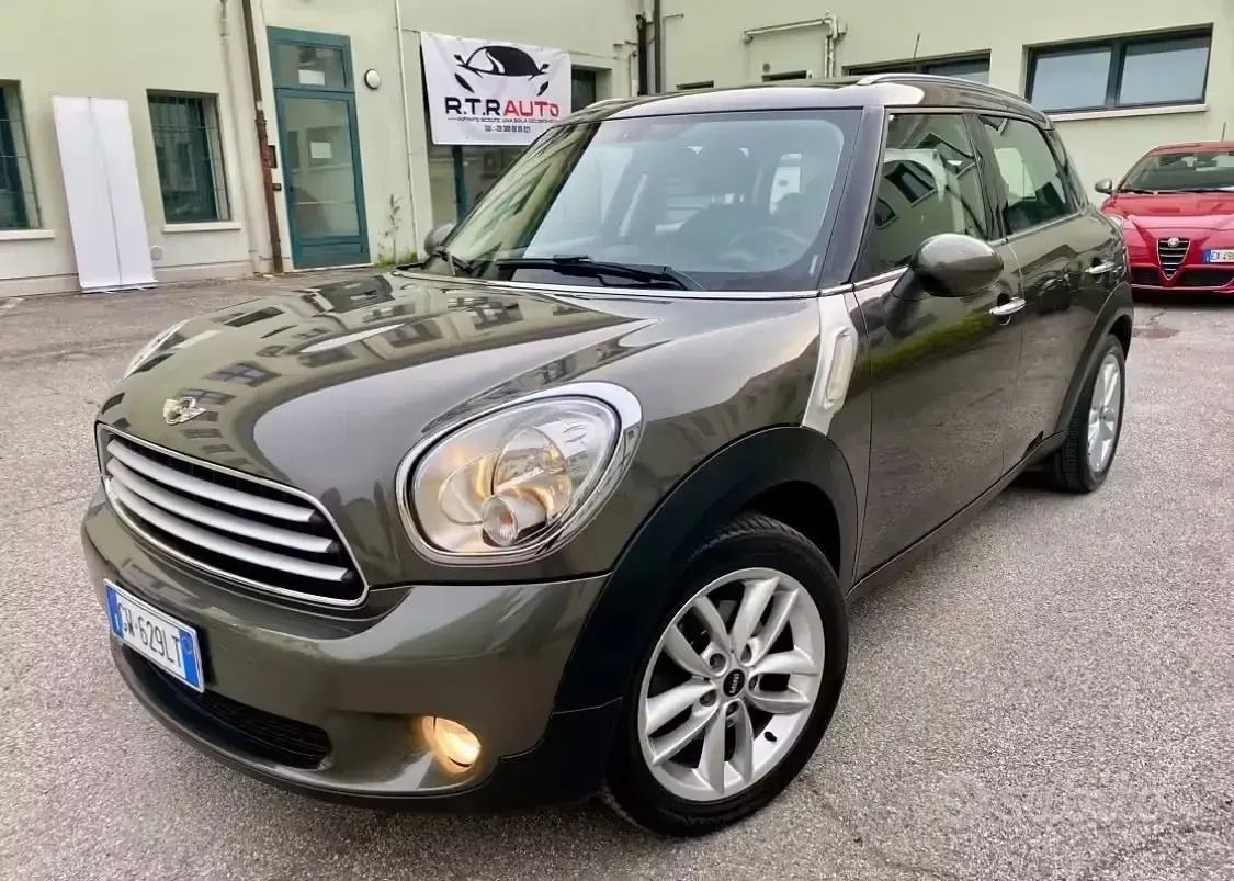 Usata Mini Cooper D Countryman 111 CV (81 kW) 2011 Grigio SUV
