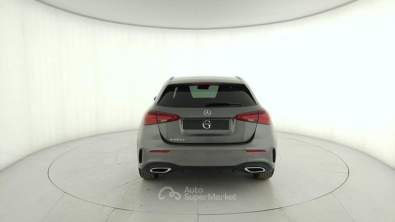 Nuova Mercedes A180 116 CV (85 kW) 2026 Gray Berlina