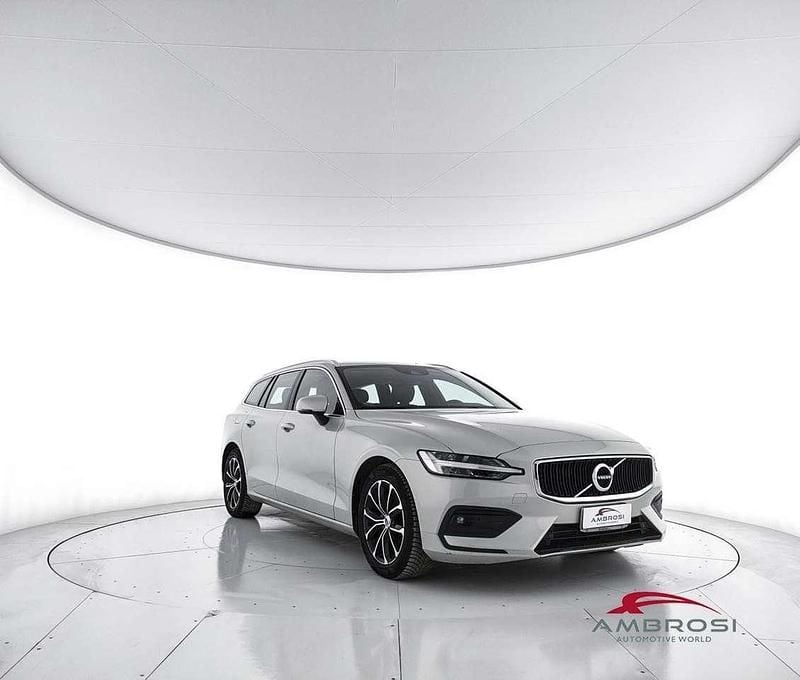 Usata Volvo V60 R-Design Momentum 150 CV (110 kW) 2020 Grigio Station wagon