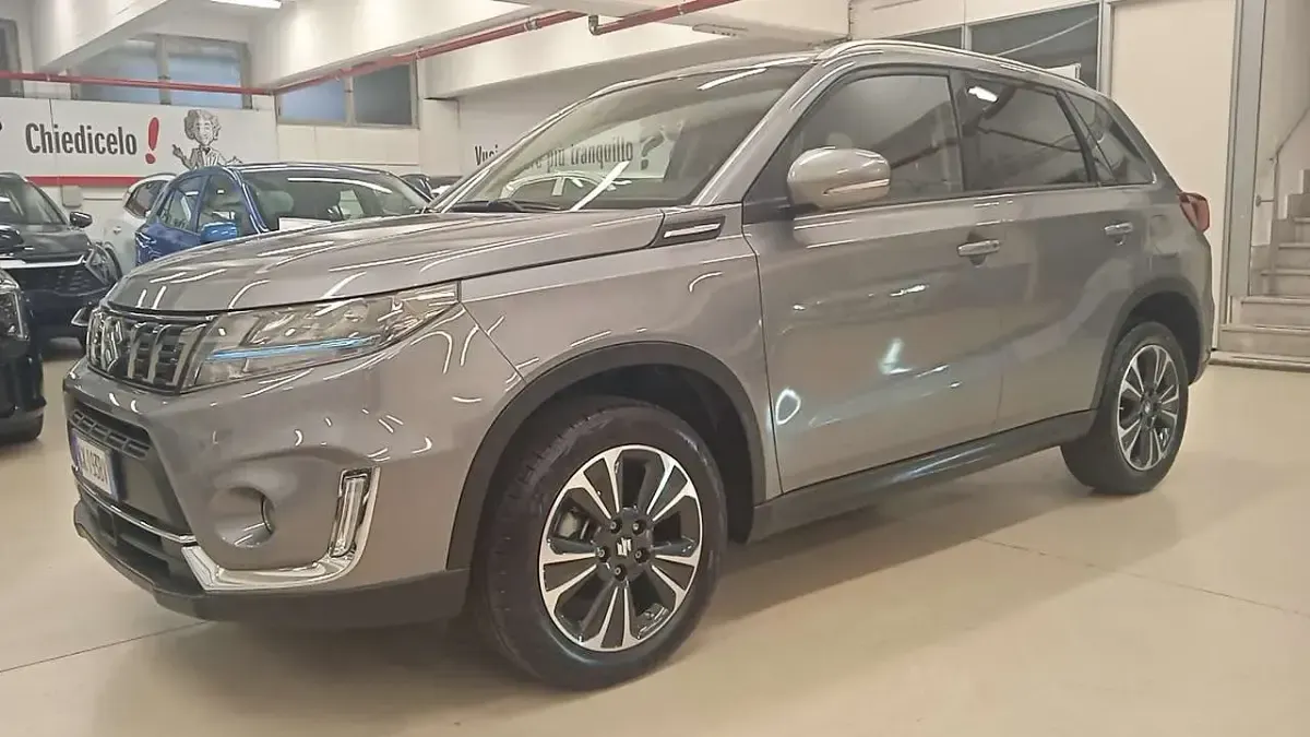 Usata Suzuki Vitara 129 CV (94 kW) 2023 Grigio SUV