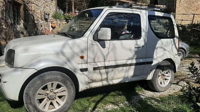 Usata Suzuki Jimny 86 CV (63 kW) 2009 Bianco SUV