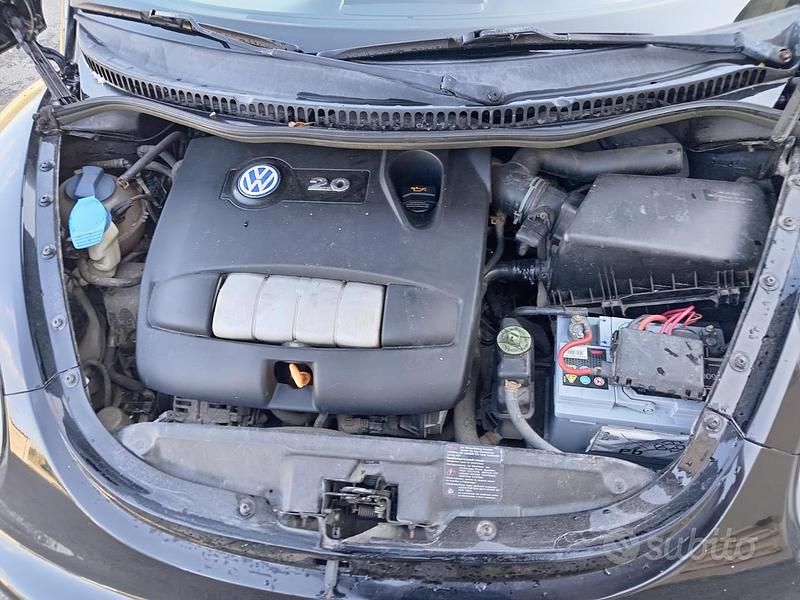 Usata VW New Beetle 2003 Nero Utilitaria