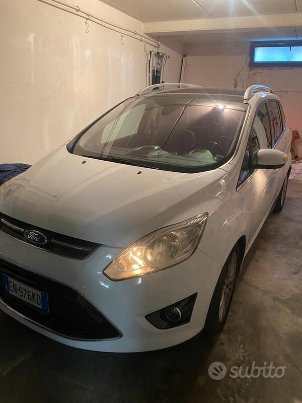 Usata 2012 Ford C-MAX Monovolume | 6500 € (Molto cara) - Immagine 1/4