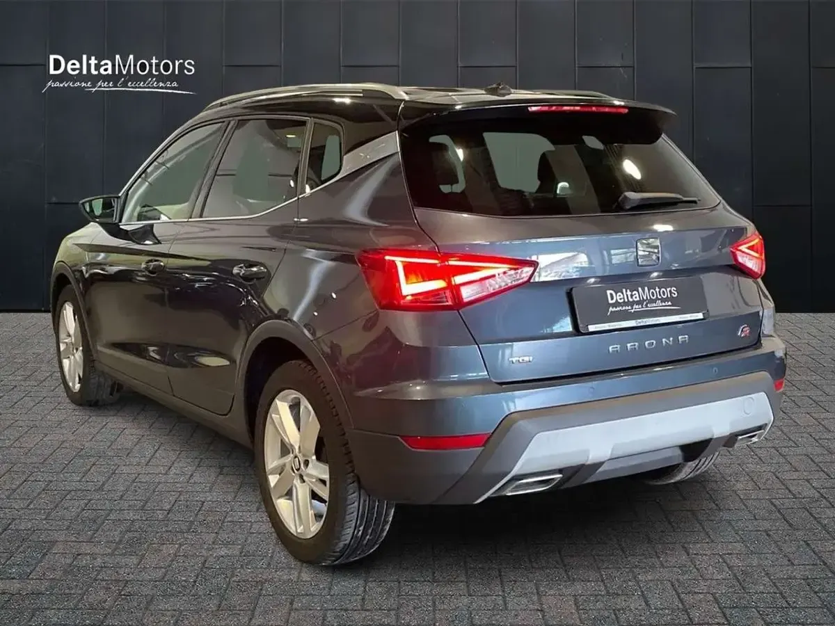 Usata Seat Arona FR 90 CV (66 kW) 2020 Grigio metallizzato SUV