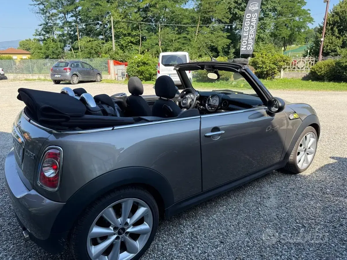 Usata Mini Cooper Roadster 122 CV (89 kW) 2014 Grigio Cabrio