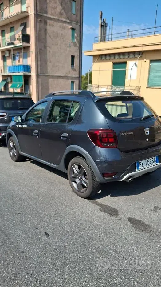 Usata Dacia Sandero 90 CV (66 kW) 2019 Grigio Berlina