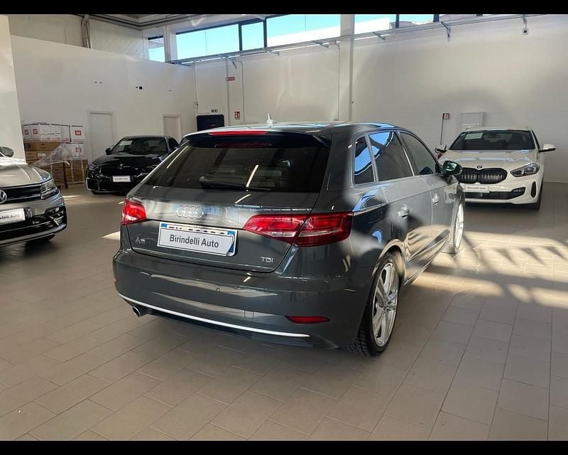Usata Audi A3 Sportback Sport 115 CV (84 kW) 2018 Grigio Utilitaria