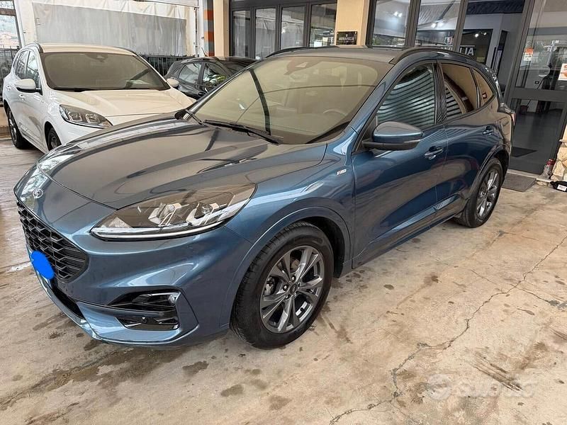 Usata Ford Kuga ST-Line 120 CV (88 kW) 2022 Blu SUV