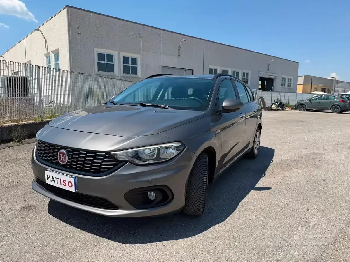 Usata Fiat Tipo Lounge 95 CV (69 kW) 2017 Grigio Station wagon