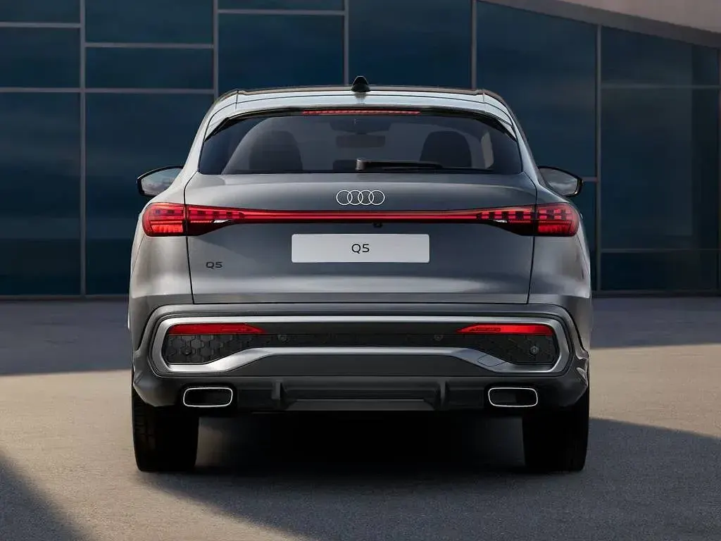 Nuova Audi Q5 Sportback S-Line 204 CV (150 kW) 2026 Grigio daytona perlato SUV