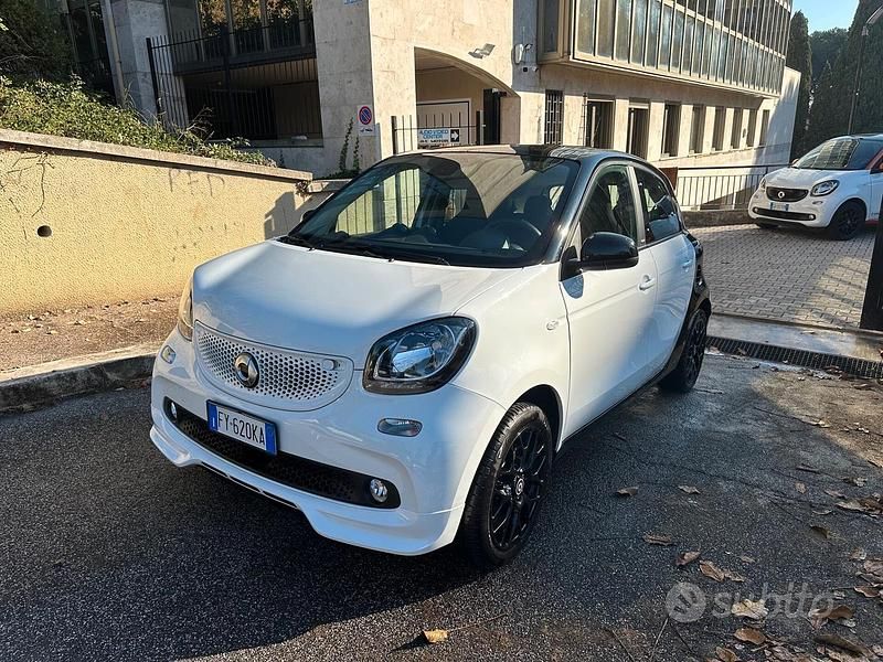 Bianco Usata 2019 Smart ForFour Passion Utilitaria | 15.990 € (Cara) - Immagine 1/4