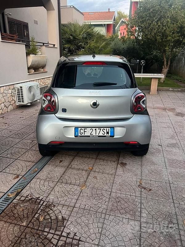 Usata Smart ForFour Electric Drive 41 kW (56 CV) 2021 Grigio Berlina