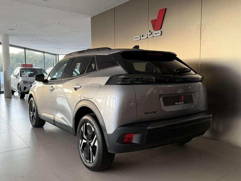 Usata Peugeot 2008 Allure 101 CV (74 kW) 2025 Grigio artense SUV