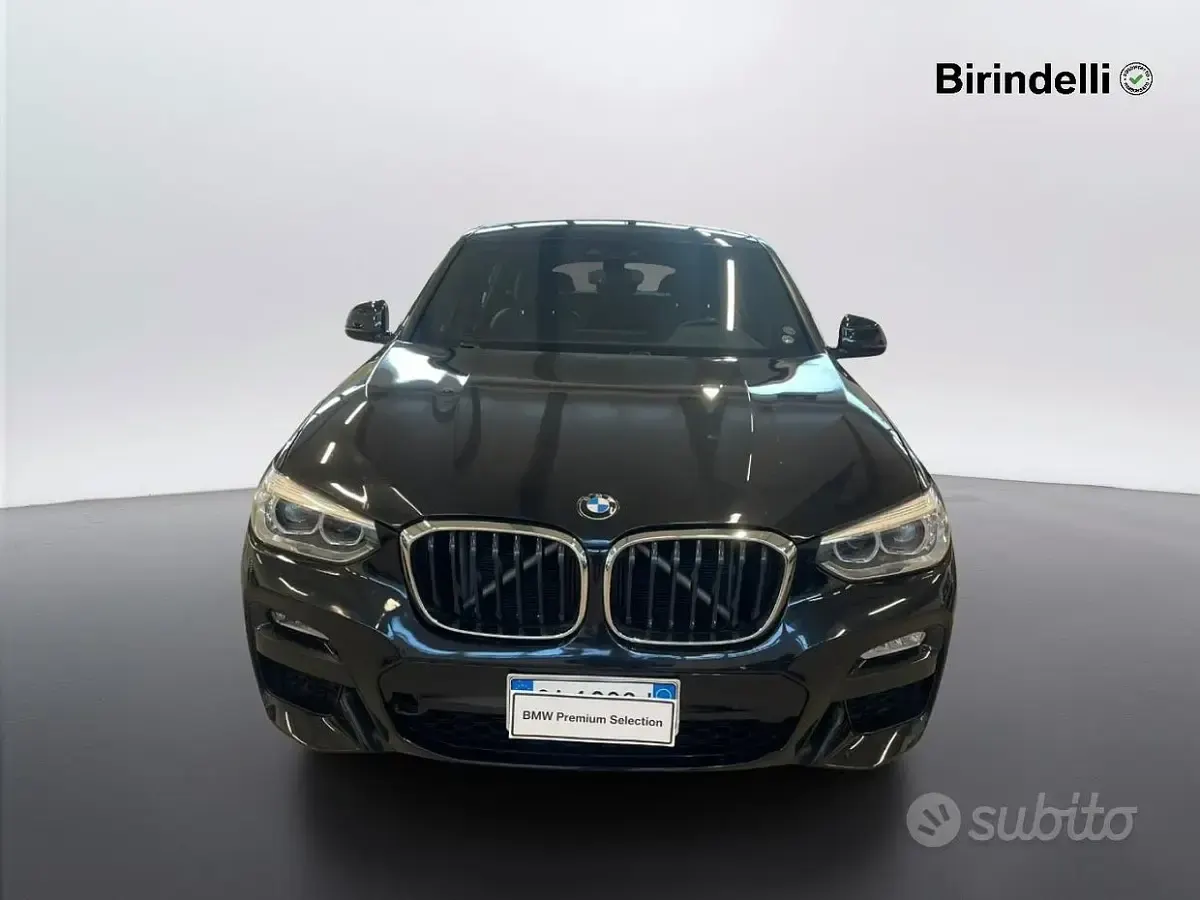 Usata BMW X4 M Sport 190 CV (139 kW) 2019 Black sapphire metallizzato SUV