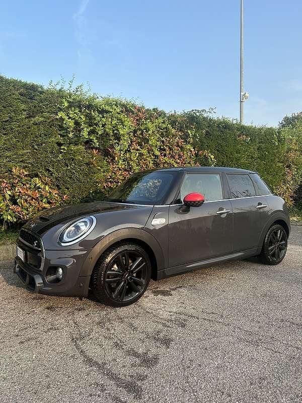 Usata Mini Cooper SD Hype 170 CV (125 kW) 2018 Utilitaria