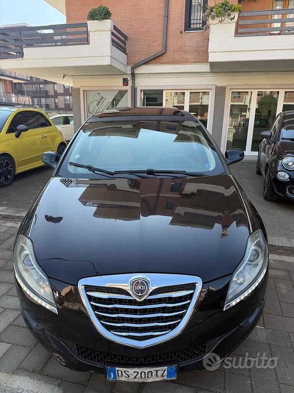 Usata Lancia Delta 165 CV (121 kW) 2008 Grigio Utilitaria