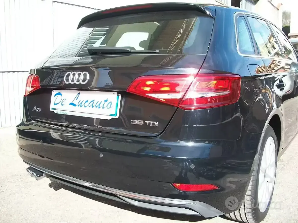 Usata Audi A3 Design 150 CV (110 kW) 2018 Nero Berlina