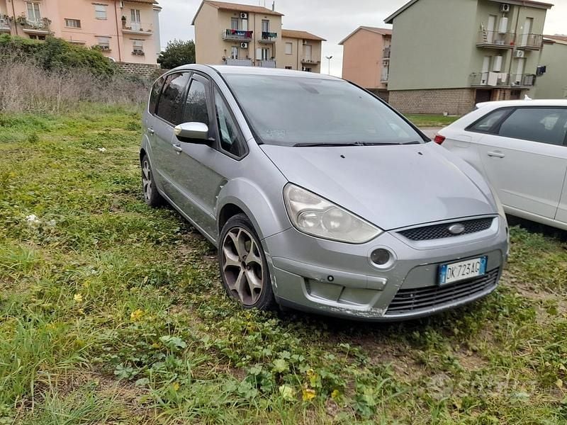 Usata Ford S-MAX S 140 CV (102 kW) 2007 Grigio Monovolume
