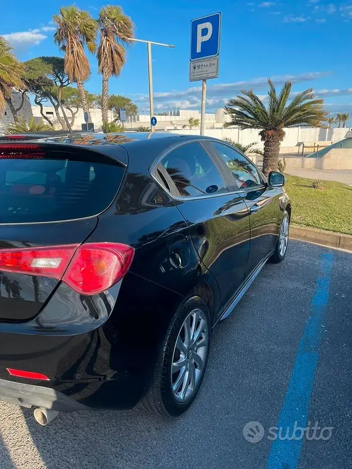 Usata Alfa Romeo Giulietta 150 CV (110 kW) 2014 Nero Utilitaria