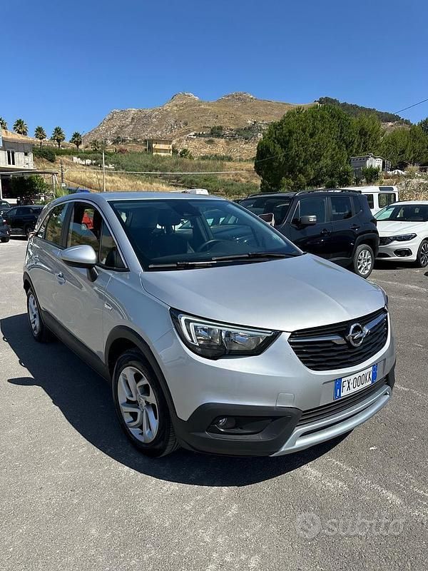 Grigio Usata 2019 Opel Crossland X SUV | 11.000 € (Buon prezzo) - Immagine 1/4