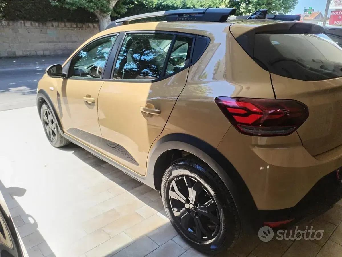 Usata Dacia Sandero Extreme 101 CV (74 kW) 2025 Beige Berlina
