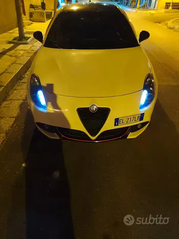 Usata Alfa Romeo Giulietta Quadrifoglio Verde 140 CV (102 kW) 2012 Bianco Utilitaria
