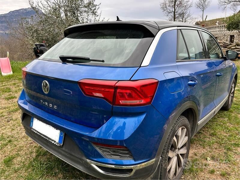 Usata VW T-Roc Style 116 CV (85 kW) 2018 Blu SUV