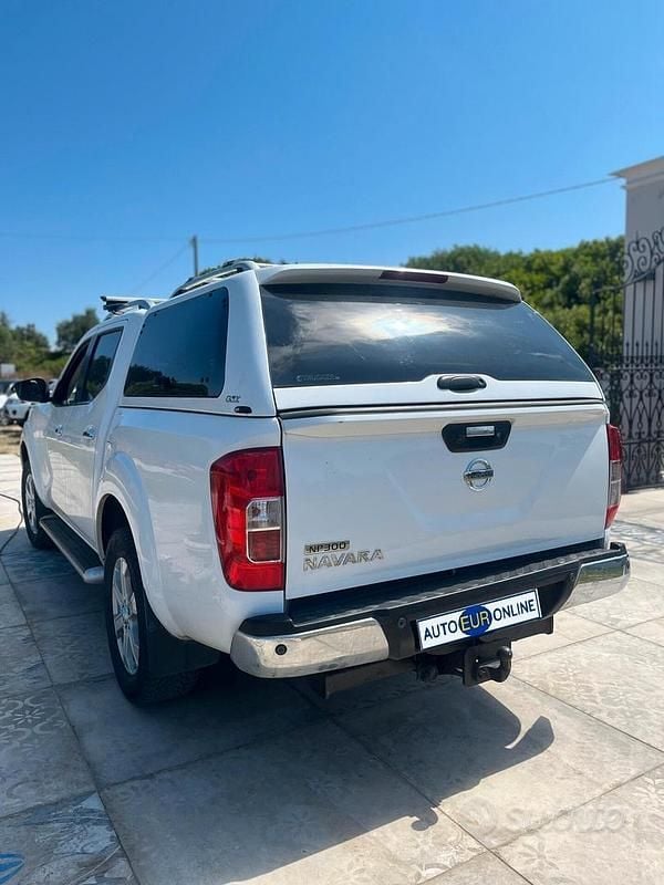 Usata Nissan Navara N-Connecta 190 CV (139 kW) 2016 Bianco Pick-up