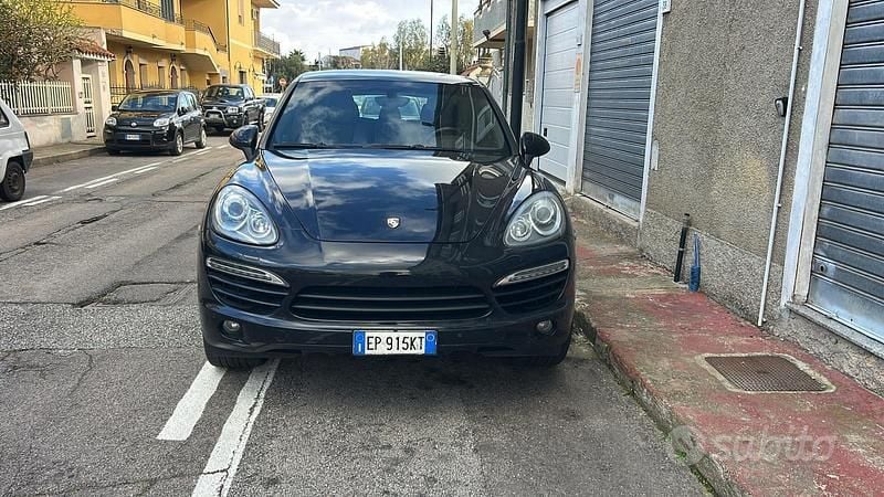 Usata Porsche Cayenne 245 CV (180 kW) 2012 Nero SUV