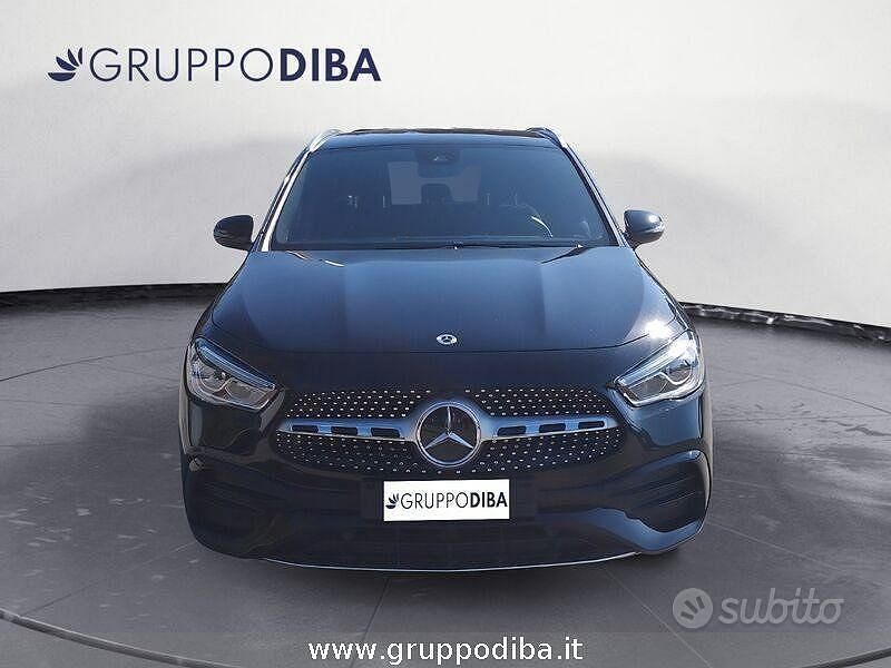 Usata Mercedes GLA180 Premium 116 CV (85 kW) 2022 Nero SUV