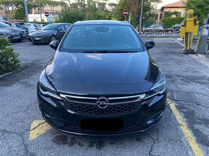 Nero Usata 2017 Opel Astra S Tre volumi | 5950 € (Super prezzo) - Immagine 1/4