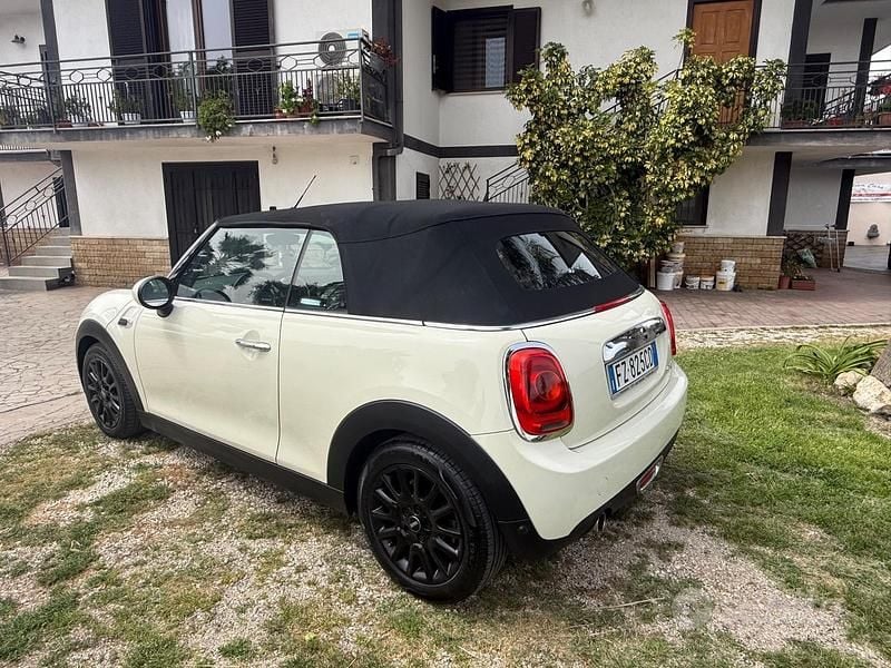 Usata Mini Cooper D Cabriolet 116 CV (85 kW) 2019 Beige Cabrio