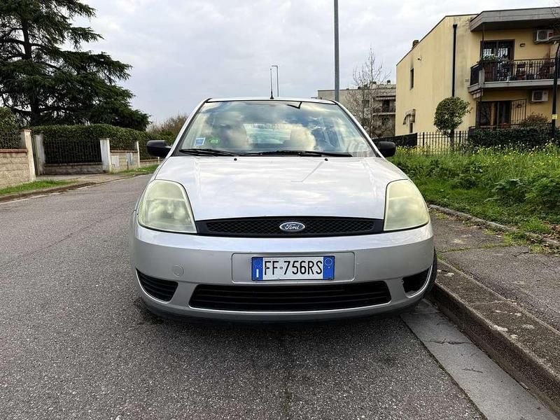 Usata Ford Fiesta 75 CV (55 kW) 2004 Utilitaria