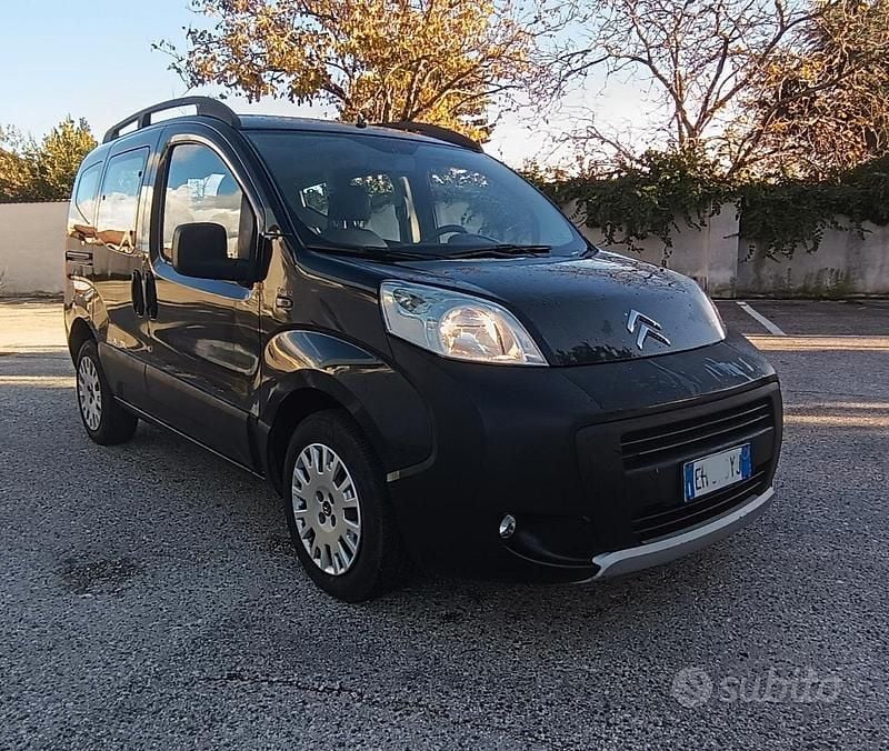 Nero Usata 2012 Citroën Nemo XTR Monovolume | 4700 € (Buon prezzo) - Immagine 1/4