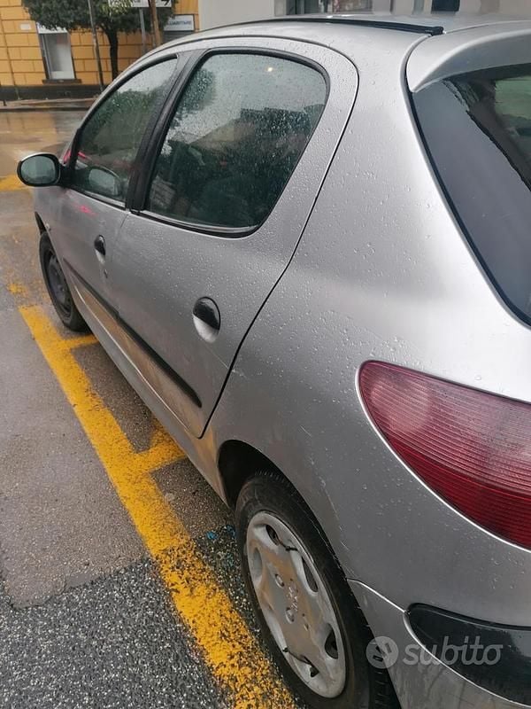 Usata Peugeot 206 2002 Grigio Utilitaria