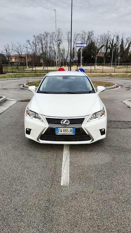 Usata 2014 Lexus CT200h Luxury Line Berlina | 10.300 € (Buon prezzo) - Immagine 1/4