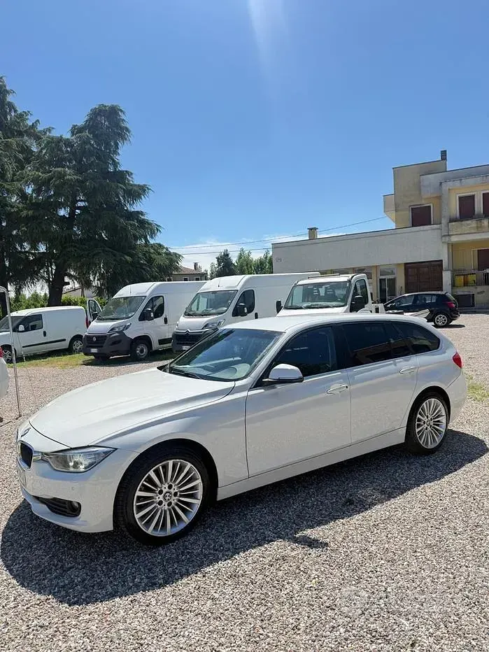 Usata BMW 320 Efficient Dynamics 184 CV (135 kW) 2014 Bianco Berlina