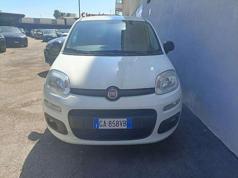 Usata Fiat Panda Pop 84 CV (61 kW) 2020 Bianco pastello Furgone