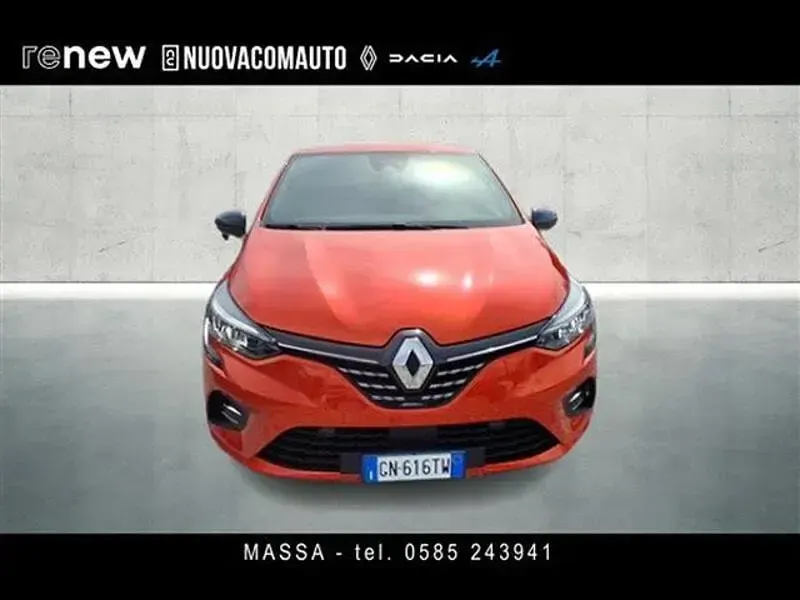 Usata Renault Clio Techno 145 CV (106 kW) 2023 Arancione Utilitaria