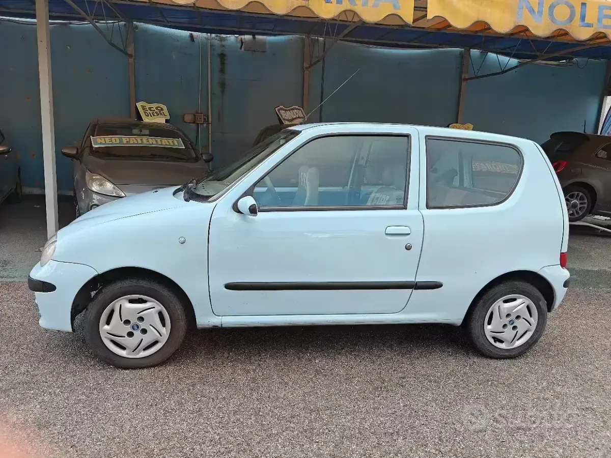 Usata Fiat 600 Active 54 CV (39 kW) 2007 Bluazzurro Utilitaria