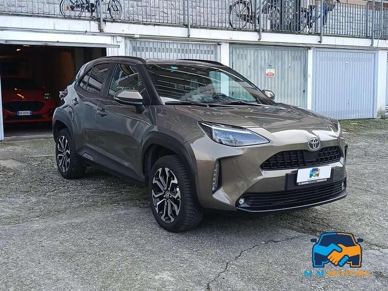 Usata Toyota Yaris Cross Trend 116 CV (85 kW) 2024 Verde SUV