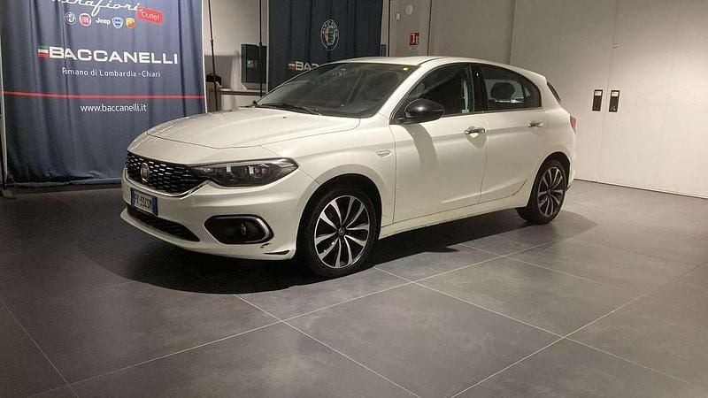 Bianco Usata 2017 Fiat Tipo Lounge Tre volumi | 8750 € (Buon prezzo) - Immagine 1/4