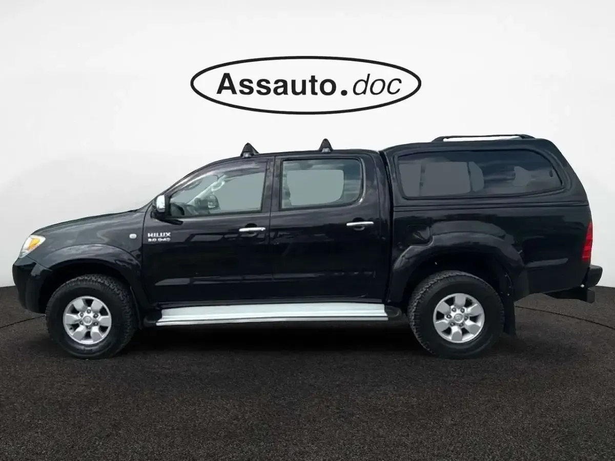 Usata Toyota HiLux SR 171 CV (125 kW) 2008 Nero Pick-up