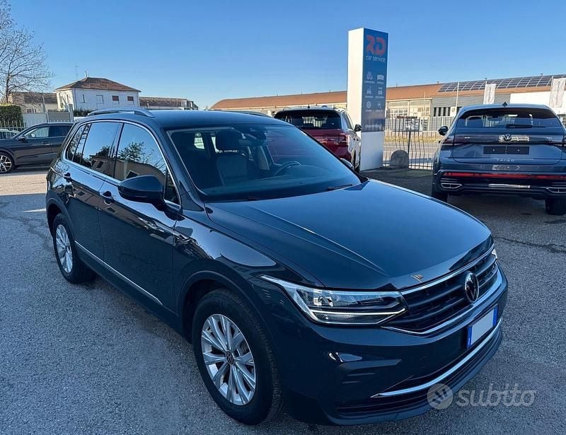 Usata VW Tiguan Life 150 CV (110 kW) 2021 Urano grey SUV