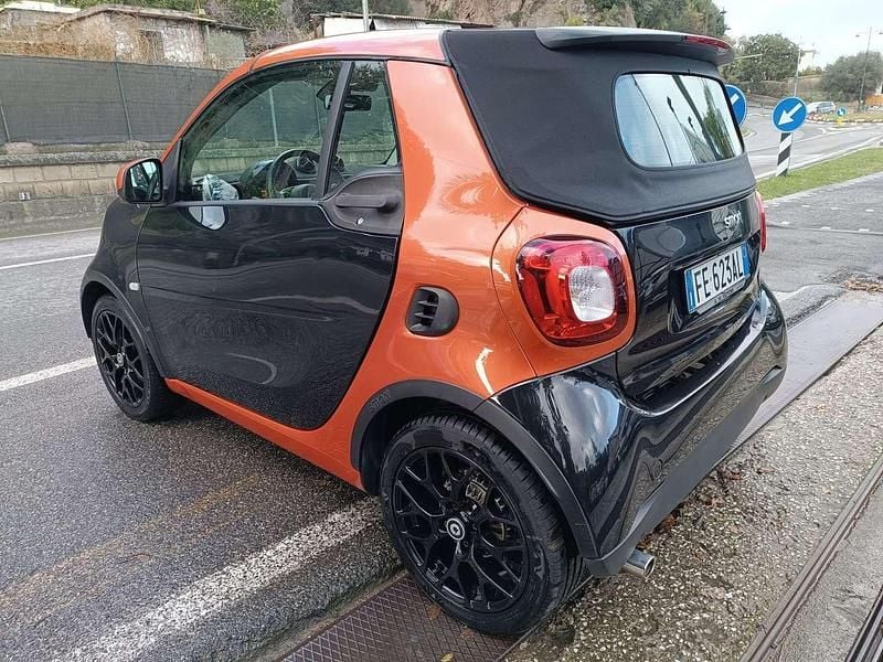 Usata Smart ForTwo Cabrio Superpassion 71 CV (52 kW) 2016 Nero Cabrio