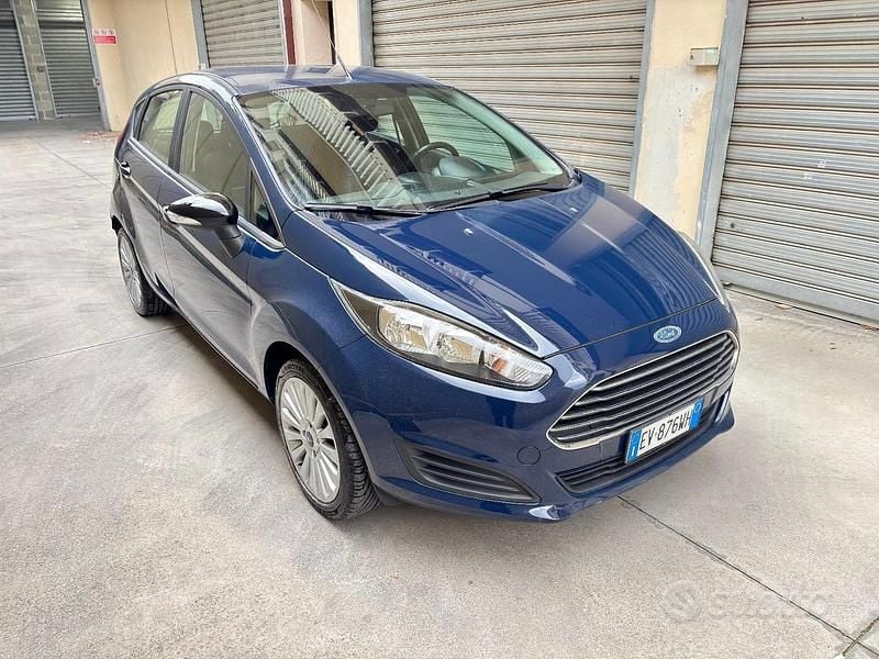 Usata Ford Fiesta 75 CV (55 kW) 2015 Berlina