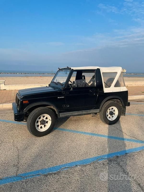 Usata Suzuki Samurai 45 CV (33 kW) 1989 Nero SUV