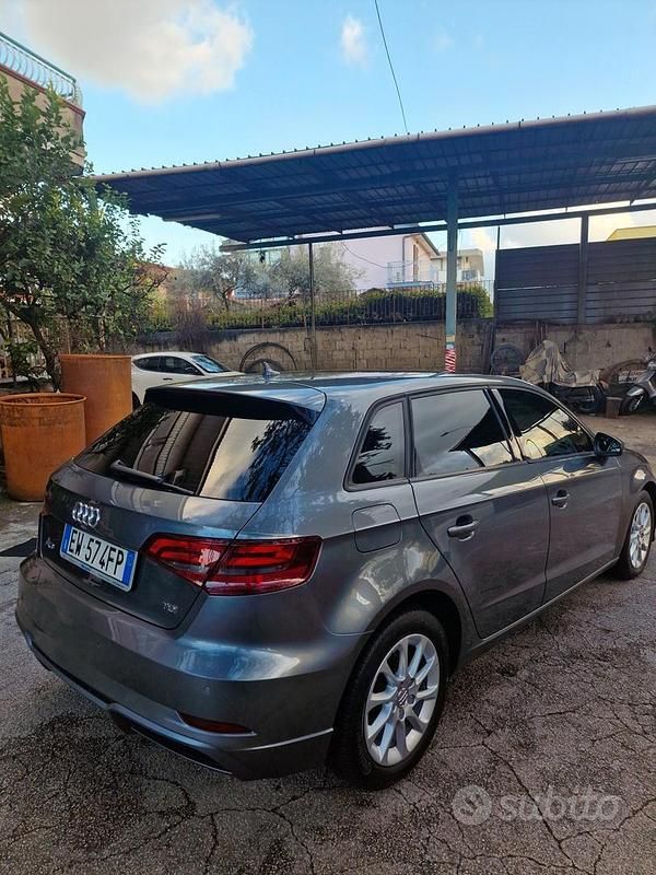 Usata Audi A3 S-Line 105 CV (77 kW) 2014 Grigio Berlina