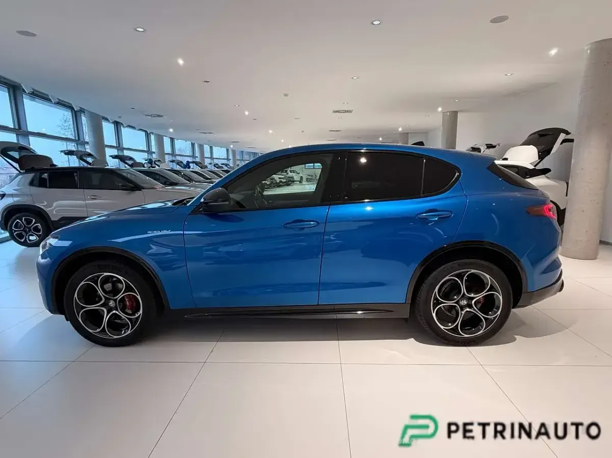 Usata Alfa Romeo Stelvio Veloce 209 CV (153 kW) 2025 Blu misano SUV